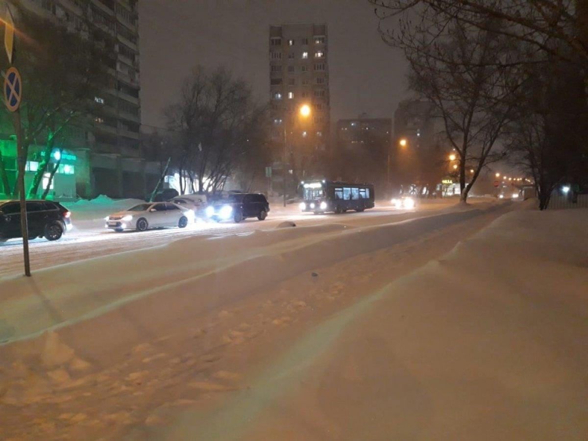 Rusya’da kar yağışı hayatı durma noktasına getirdi