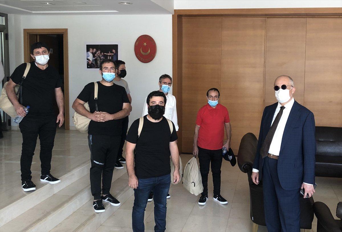 Nijerya'da kaçırılan denizcilerin 6'sı Abuja Büyükelçiliği'nde