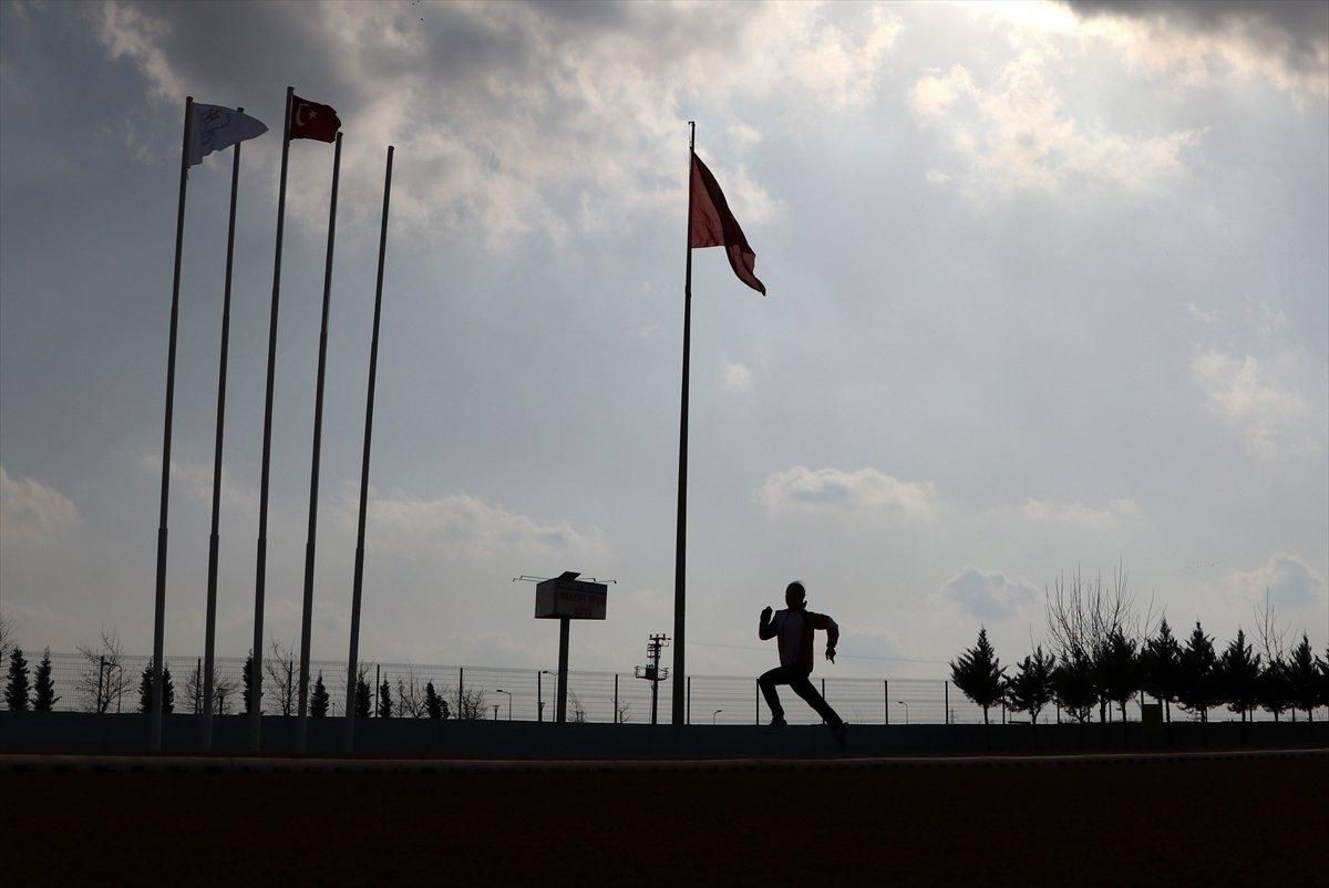Gaziantepli genç atlet, babasına verdiği sözü tutarak rekor kırdı