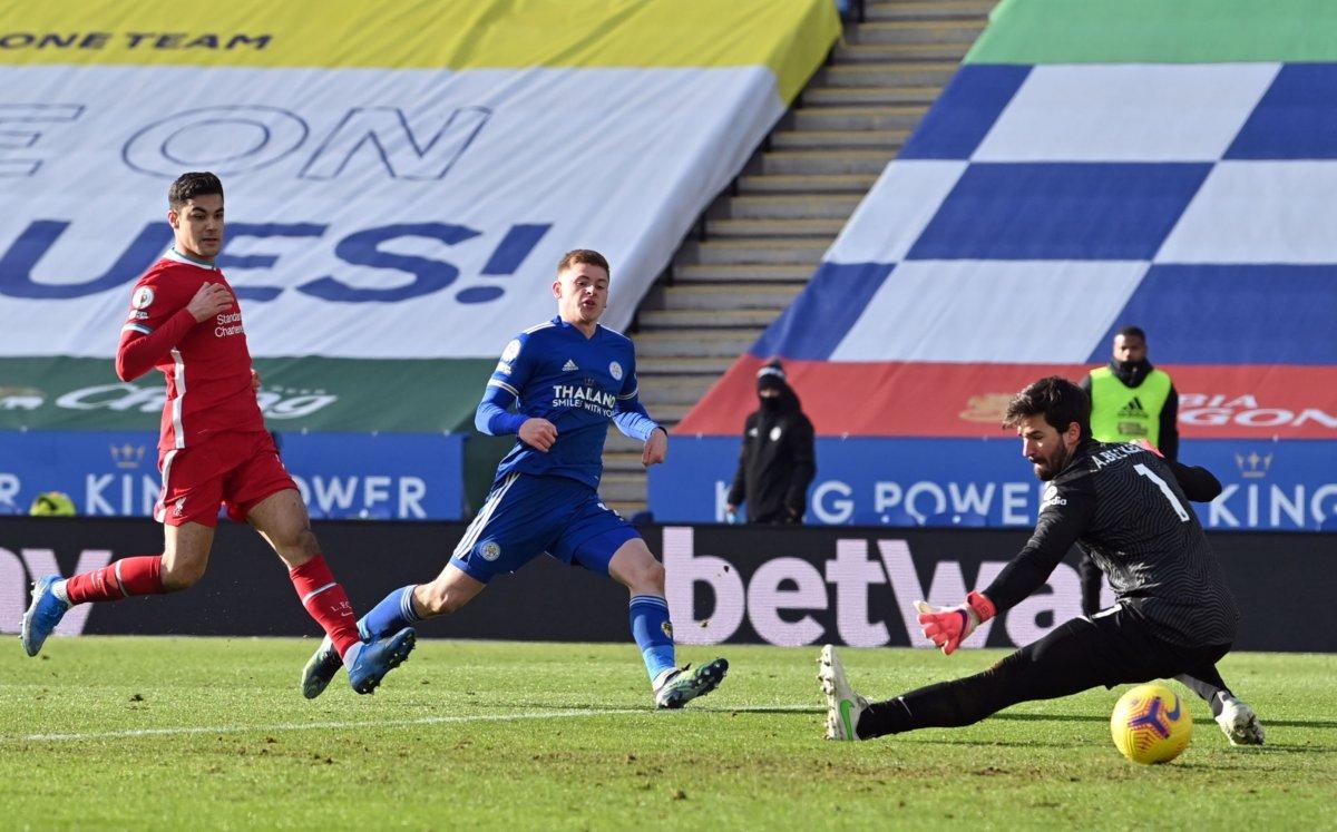 Çağlar'lı Leicester City Ozan'lı Liverpool'u yendi