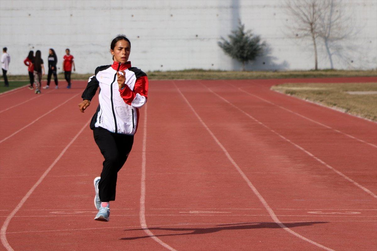 Gaziantepli genç atlet, babasına verdiği sözü tutarak rekor kırdı