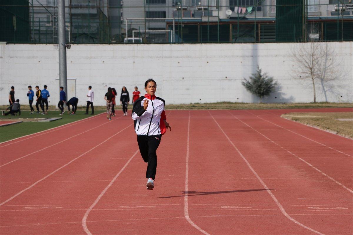Gaziantepli genç atlet, babasına verdiği sözü tutarak rekor kırdı