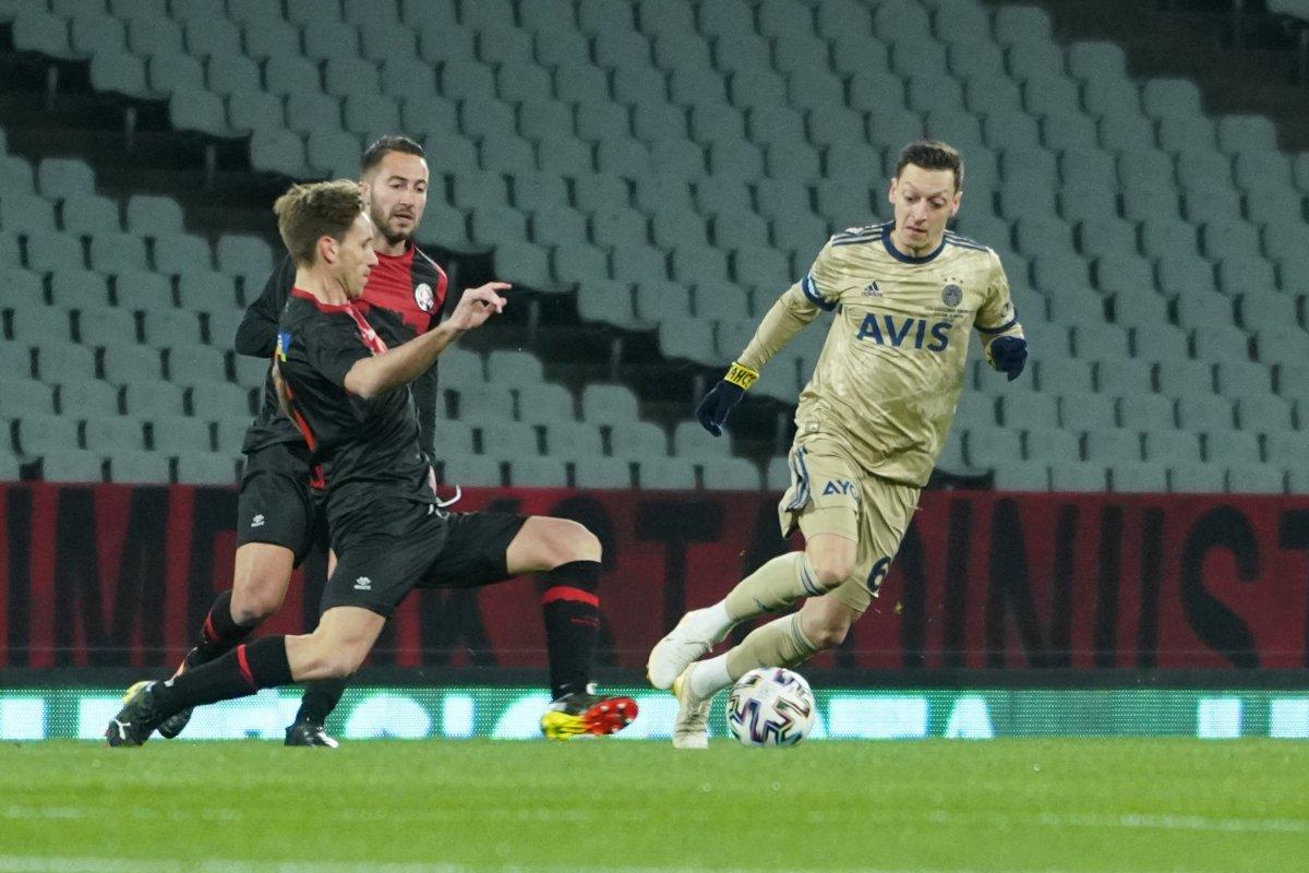 Fenerbahçe, Karagümrük'ü 2 golle mağlup etti