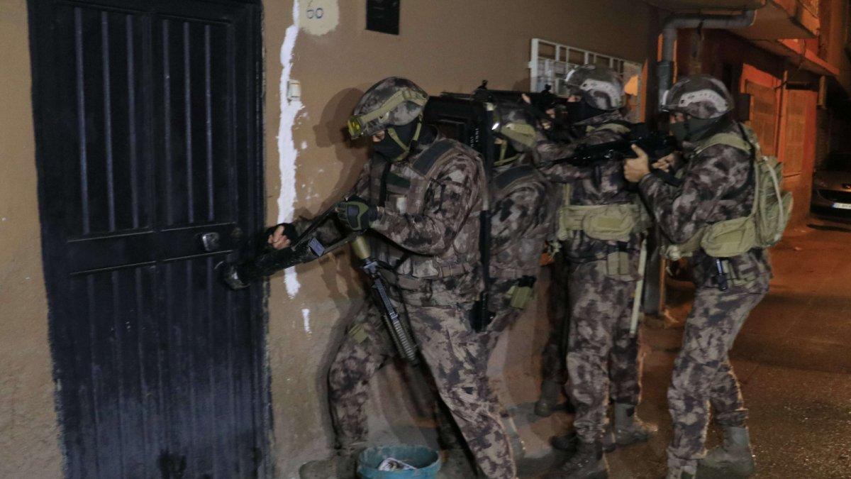 6 ilde süren terör soruşturmasında 42 kişi gözaltına alındı