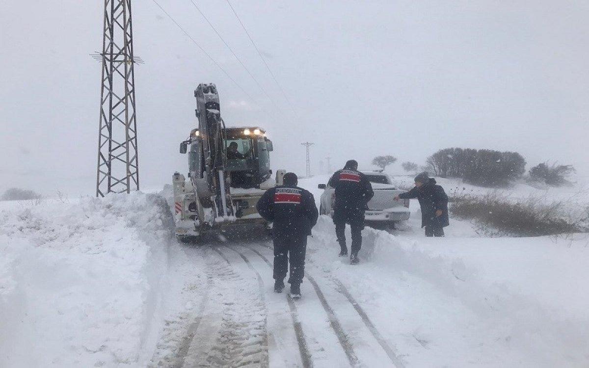 Çanakkale'de çiftlik evinde mahsur kaldı