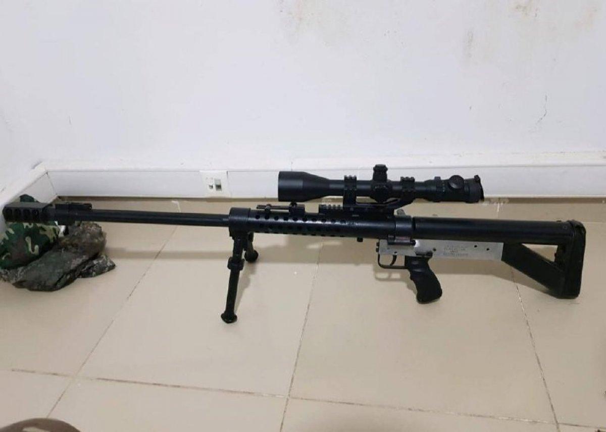 Gara'daki mağarada çok sayıda silah ve mühimmat bulundu