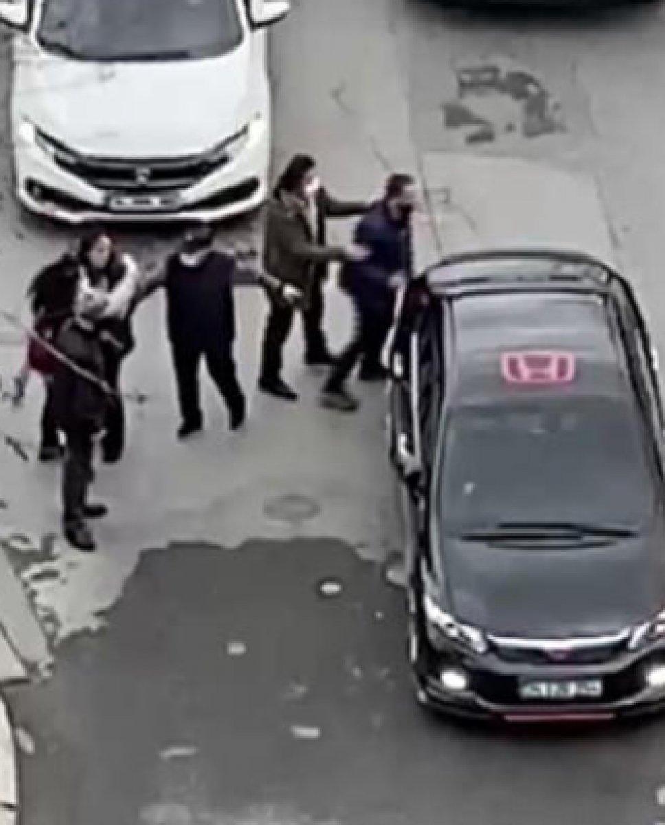 Bahçelievler'de tartıştığı kadına tokat attı