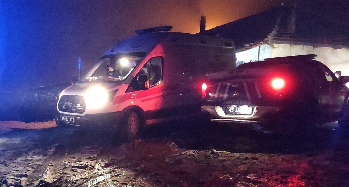 Manisa’da aynı aileden 3 kişi öldü