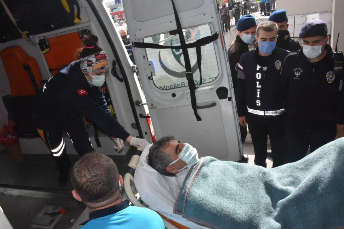 İzmir'de eşini öldürüp, çocuklarını yaralayan zanlı tutuklandı