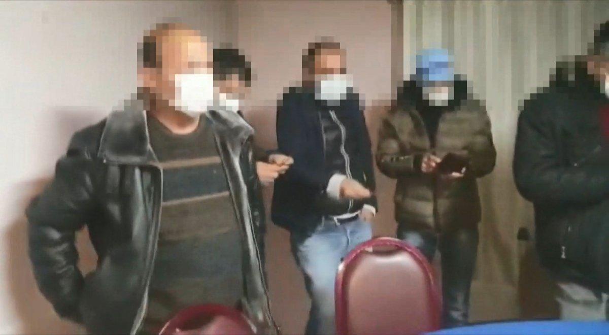 Kocaeli'de kumar oynanan adrese polis baskını