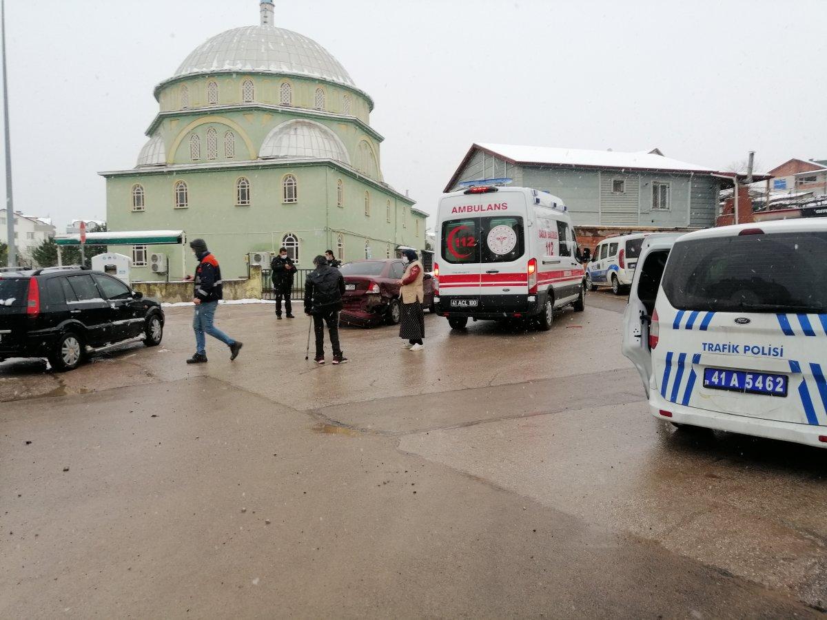 Kocaeli'de kazada yaralanan genci babaannesi bile sakinleştiremedi