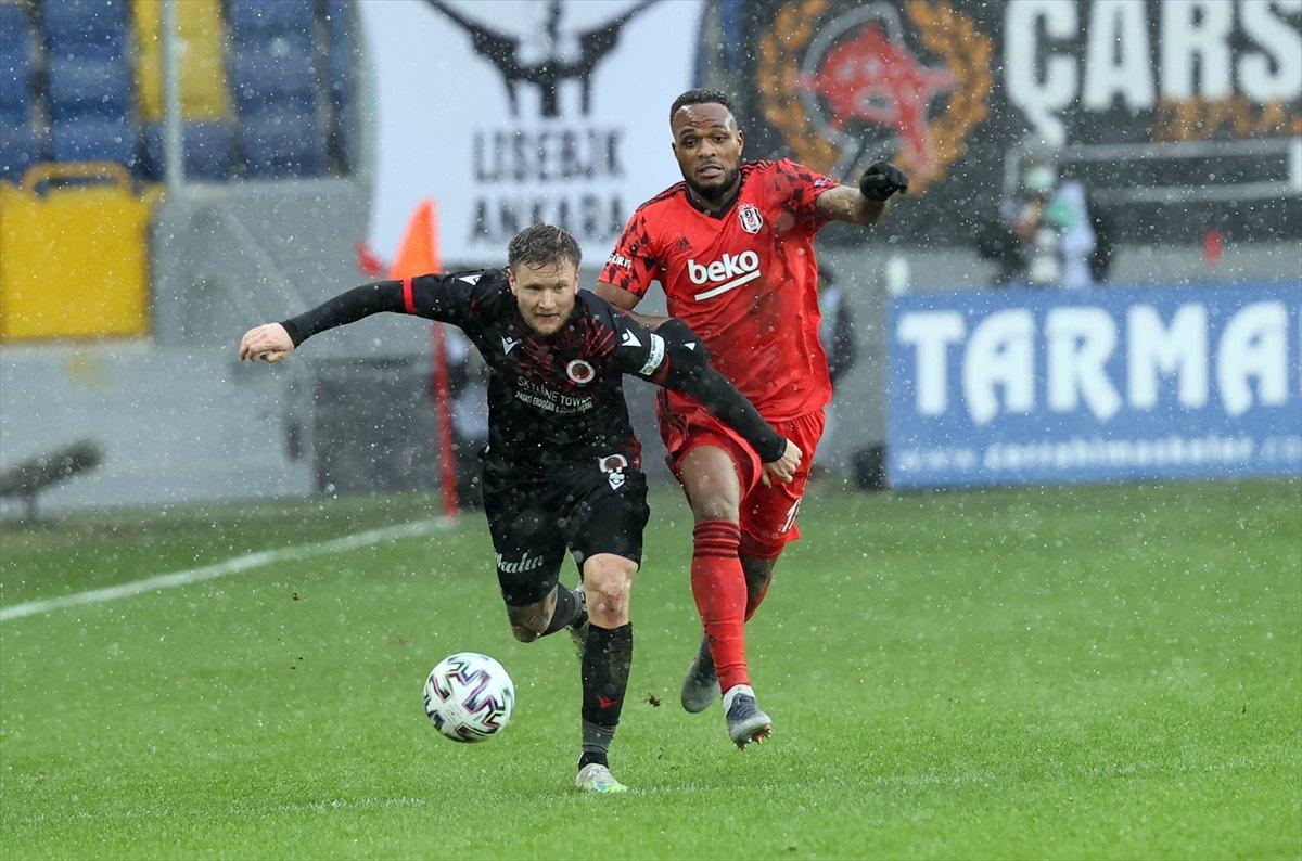 Beşiktaş, Gençlerbirliği'ni 3 golle mağlup etti