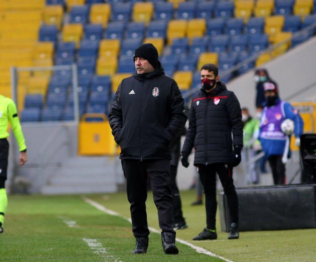 Sergen Yalçın: Verilmeyen penaltılara bakın konuşmayalım mı