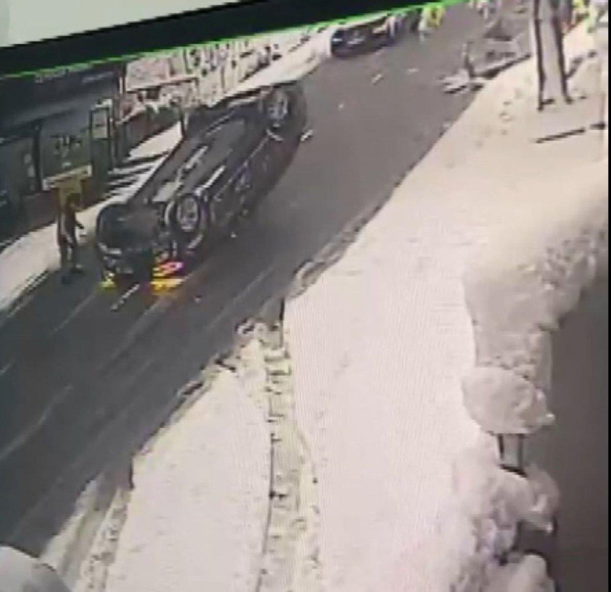 Sarıyer'de takla atan otomobilden yara almadan kurtuldular