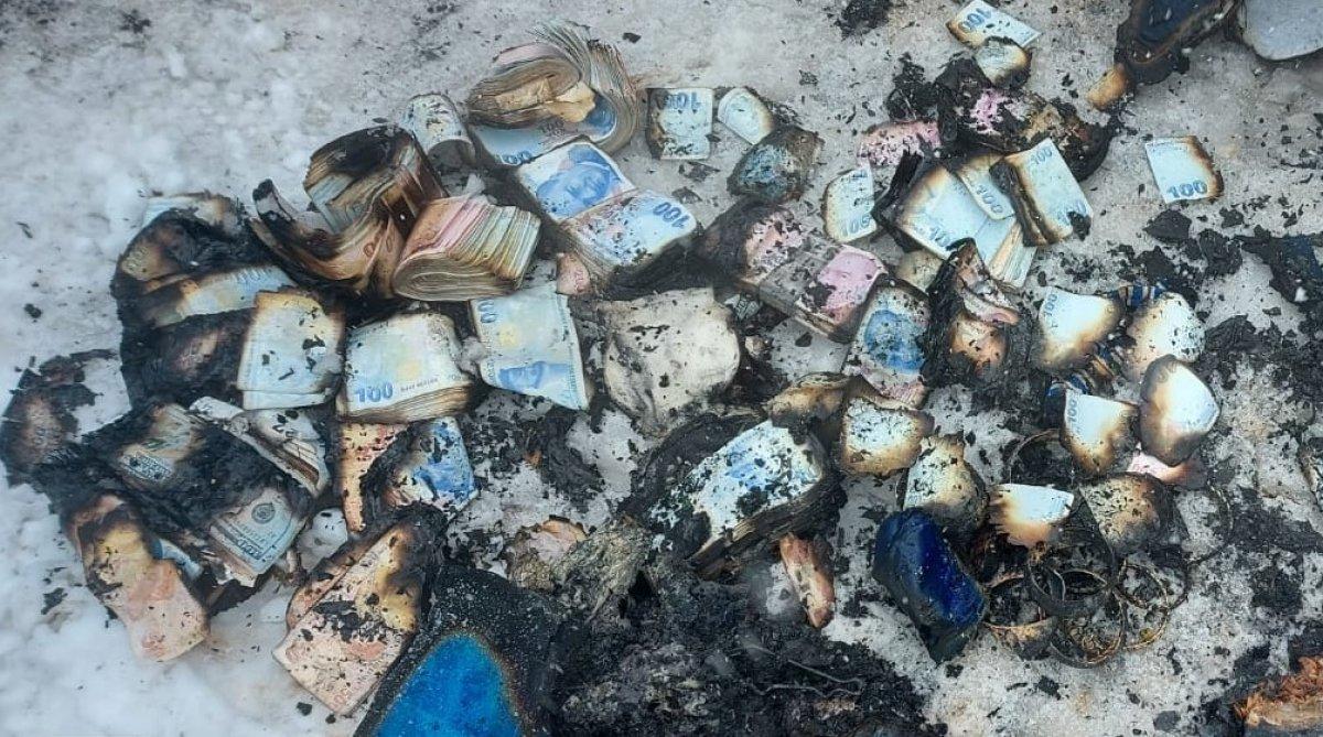 Kocaeli'de, yanan prefabrik evde 500 bin TL kül oldu