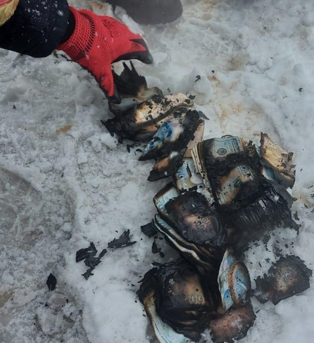 Kocaeli'de, yanan prefabrik evde 500 bin TL kül oldu