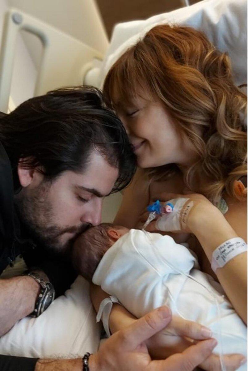 Özge Özder'in bebeğinin isim annesi Aslı Tandoğan