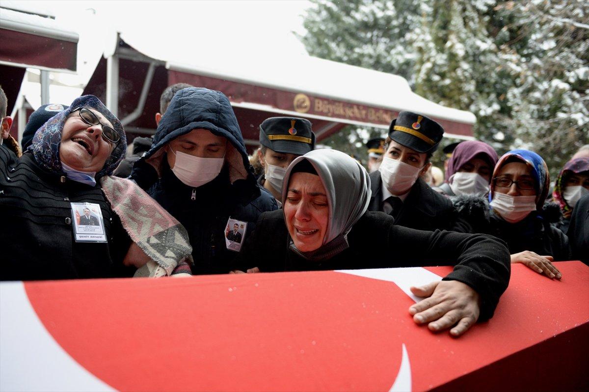 Türkiye yasta: Şehitlerimizi uğurluyoruz