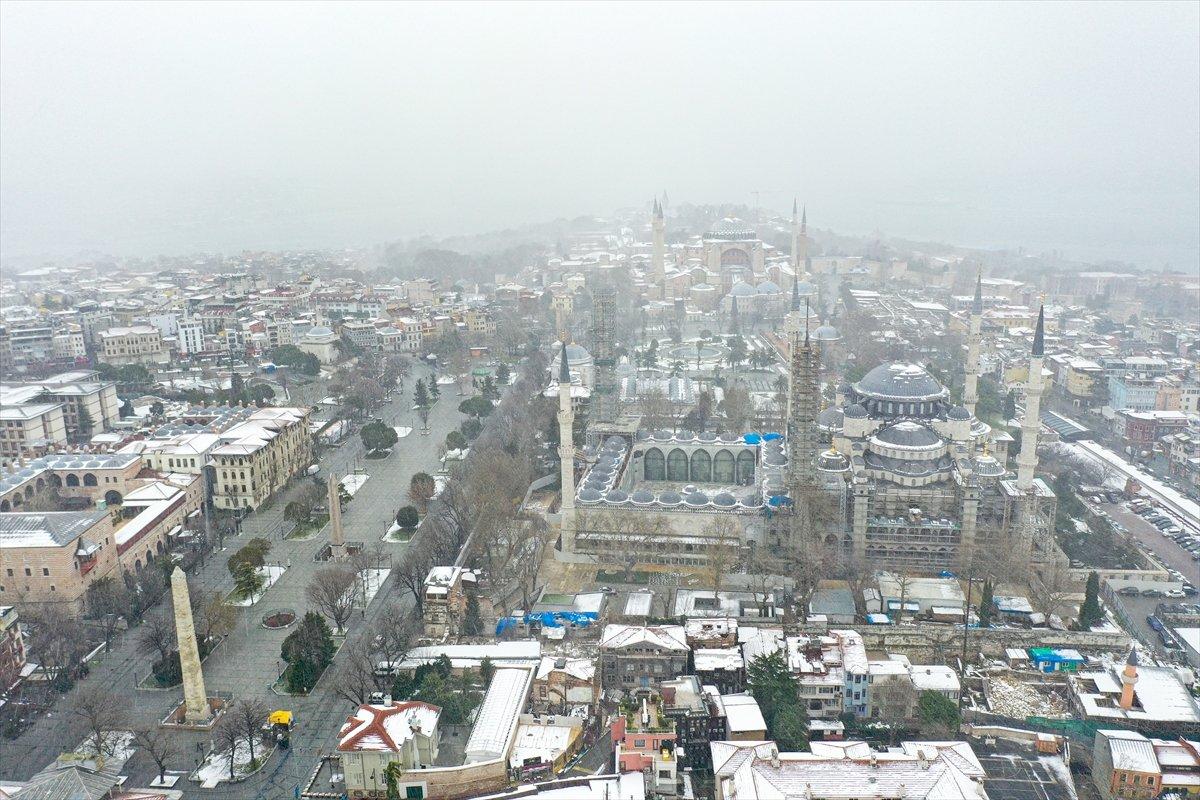 İstanbul'dan nefes kesen kar manzaraları