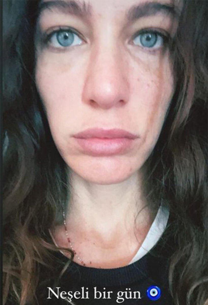 Makyajsız Berrak Tüzünataç