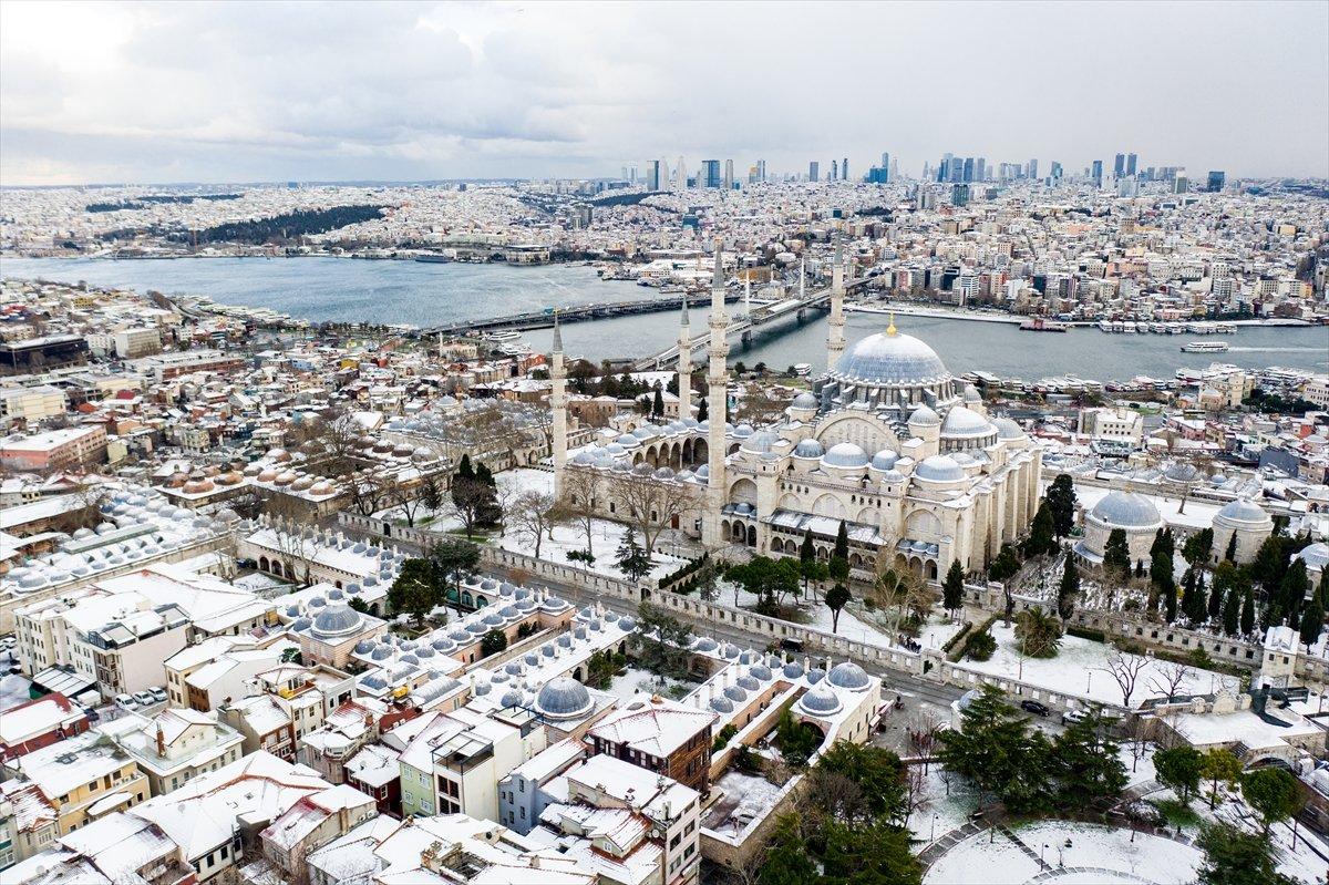İstanbul'dan nefes kesen kar manzaraları