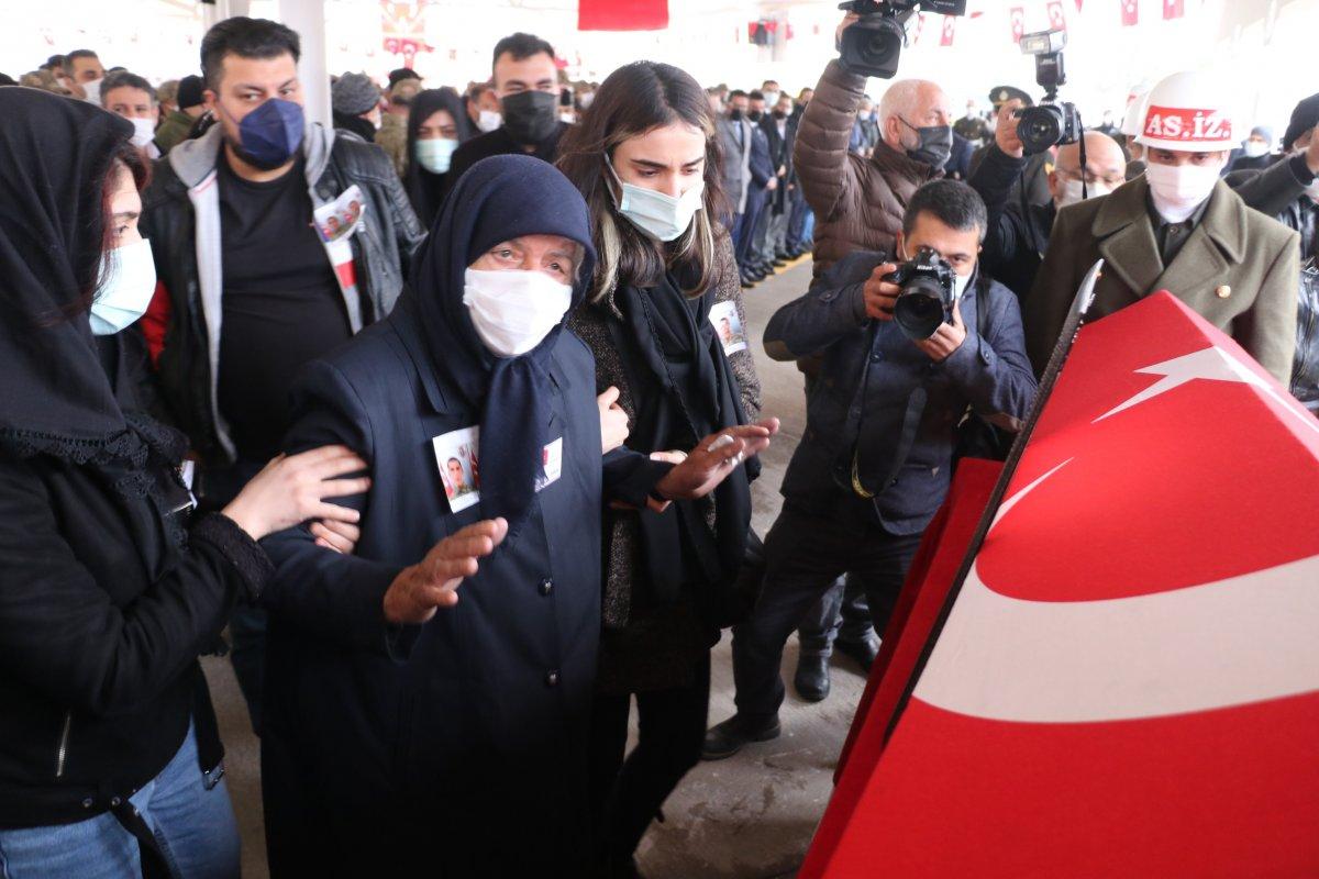 Şehit Müslüm Altıntaş ile Adil Kabaklı son yolculuğuna uğurlandı