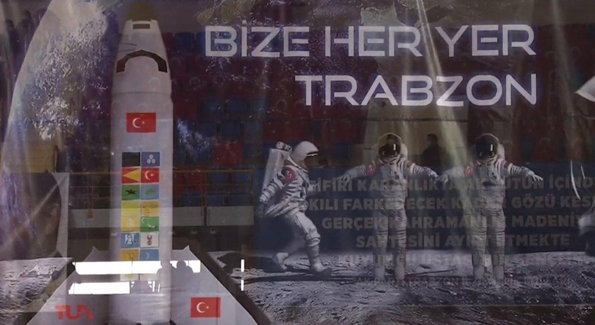 Trabzon AK Parti kongresinde açılan Ay pankartı