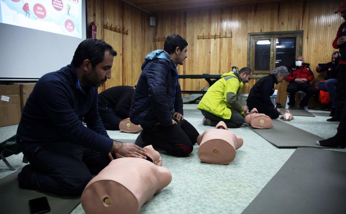 İHH, medya mensuplarını kış eğitiminde buluşturdu