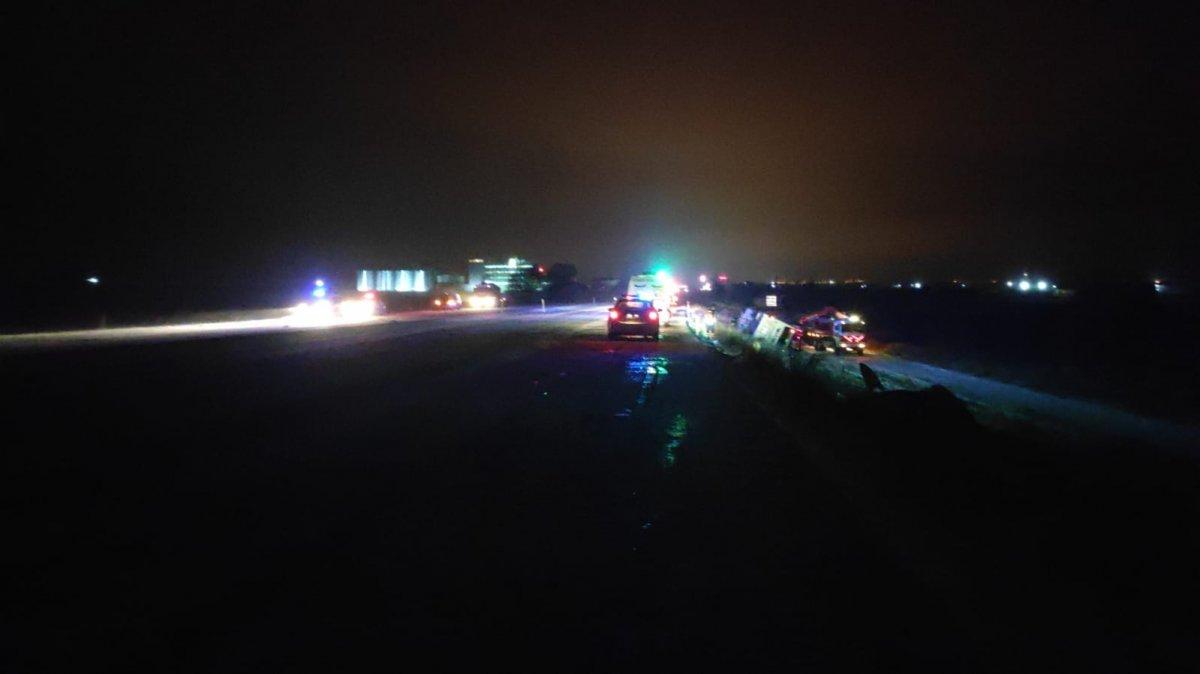 Konya'da yardım için durdu, otobüs çarptı: 5 ölü