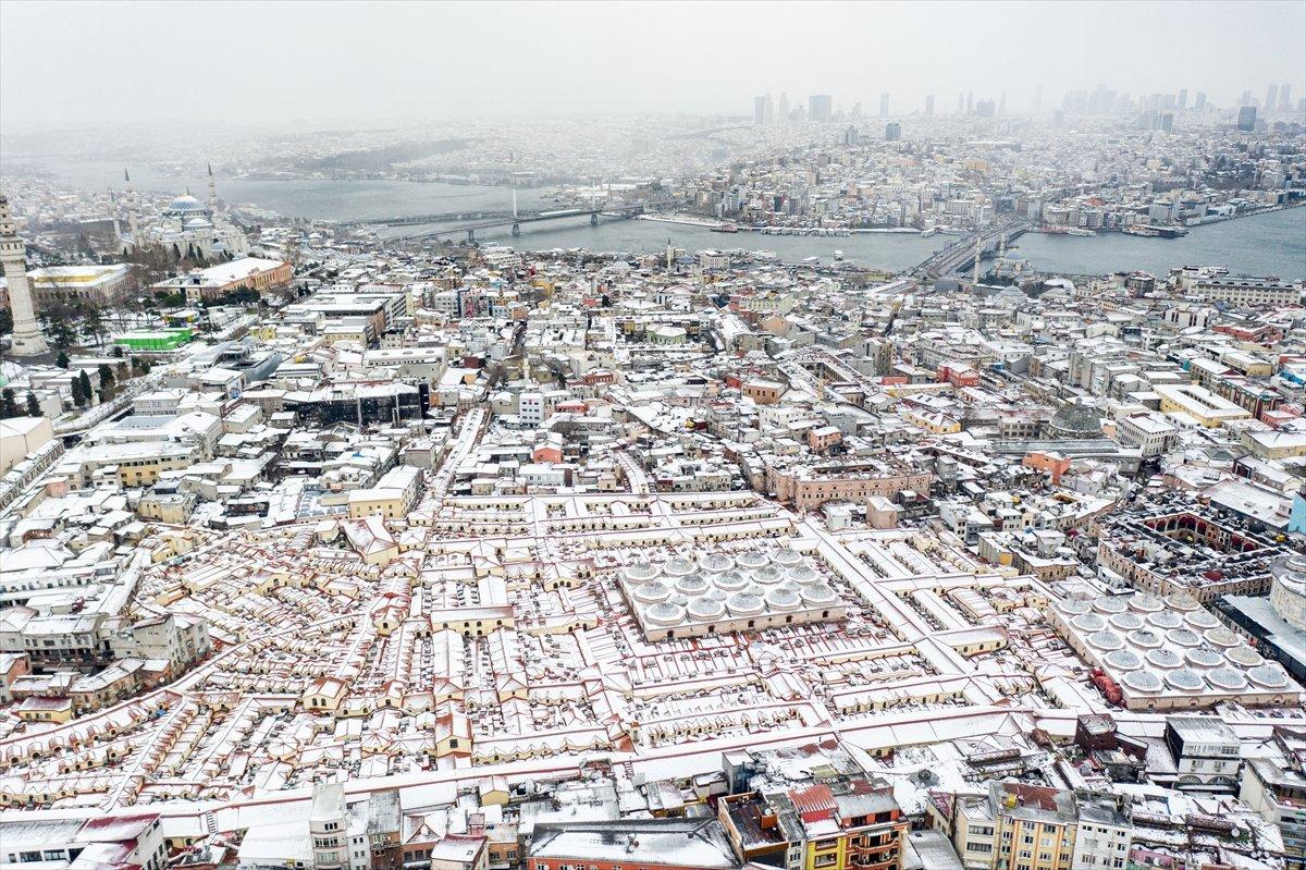 İstanbul'dan nefes kesen kar manzaraları