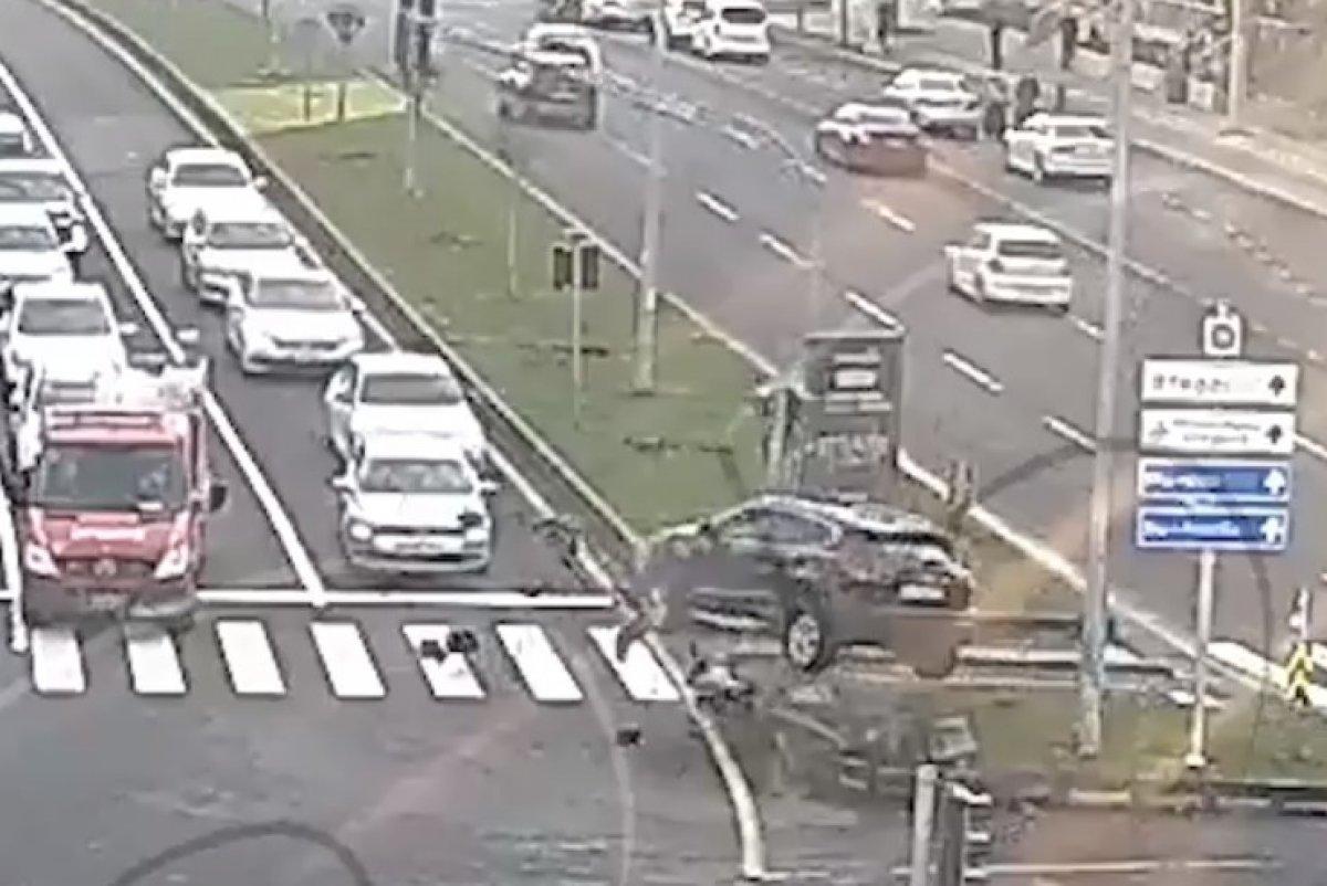 MOBESE kameralarına yansıyan kazalar