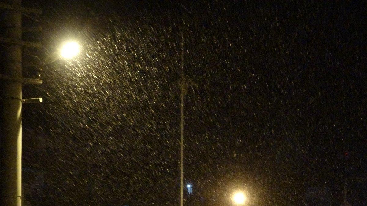 Antalya'ya 5 yıl sonra kar yağdı