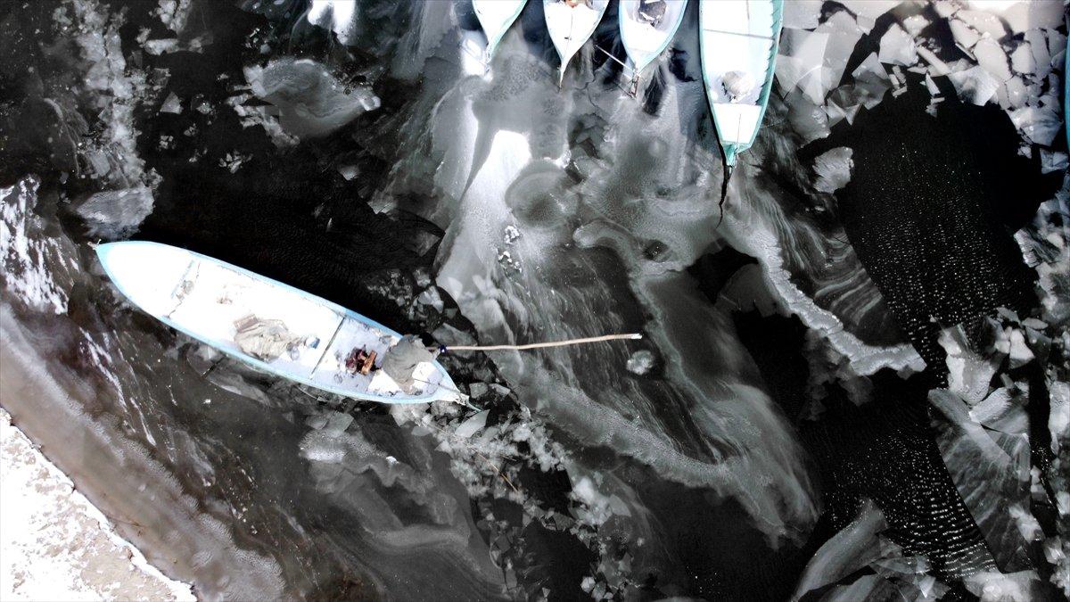 Beyşehir Gölü buz tuttu