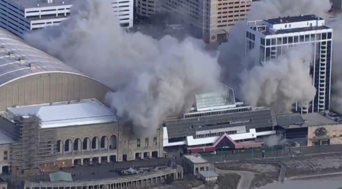 Donald Trump'ın oteli yıkıldı