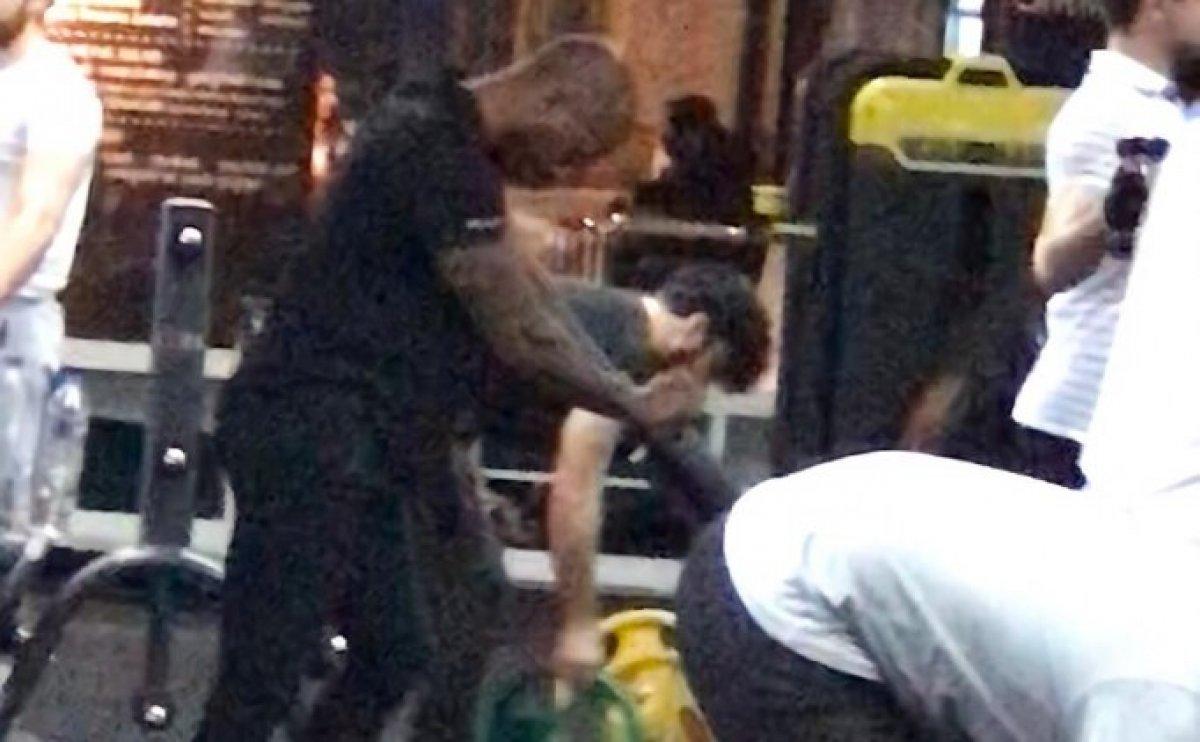 Manuel Fernandes spor salonunda çalışıyor