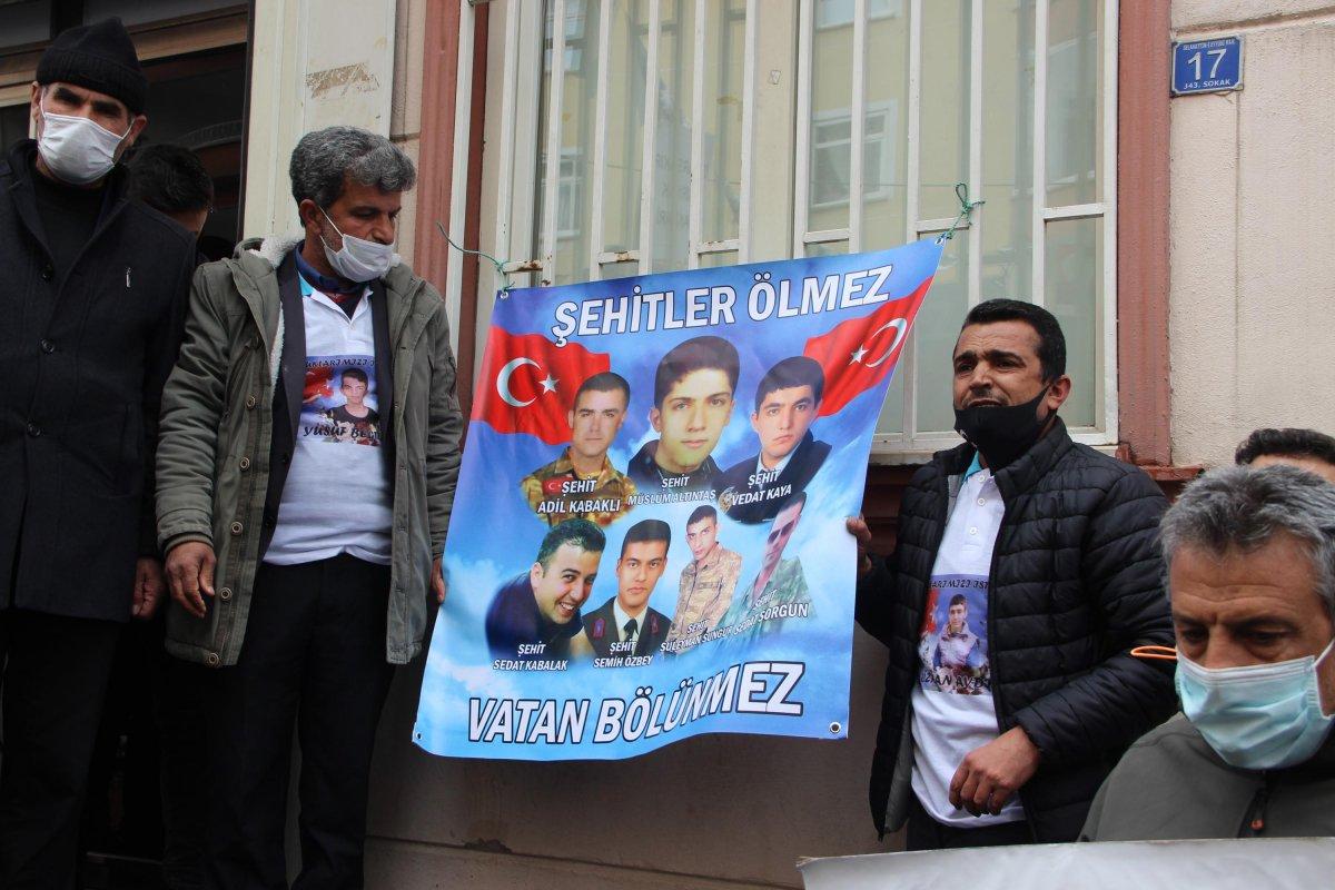 Diyarbakır’da 8 yaşında kaçırılan ağabeyi için evlat nöbetine katıldı