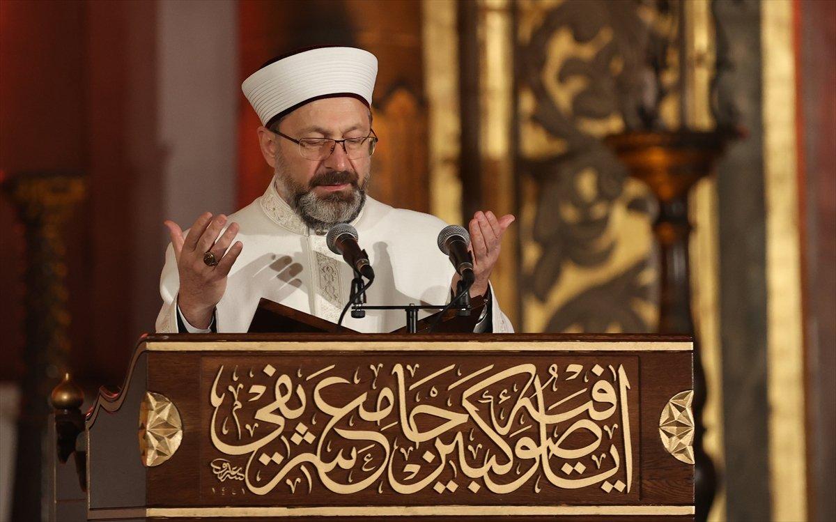 Ayasofya'da Regaip Kandili idrak edildi