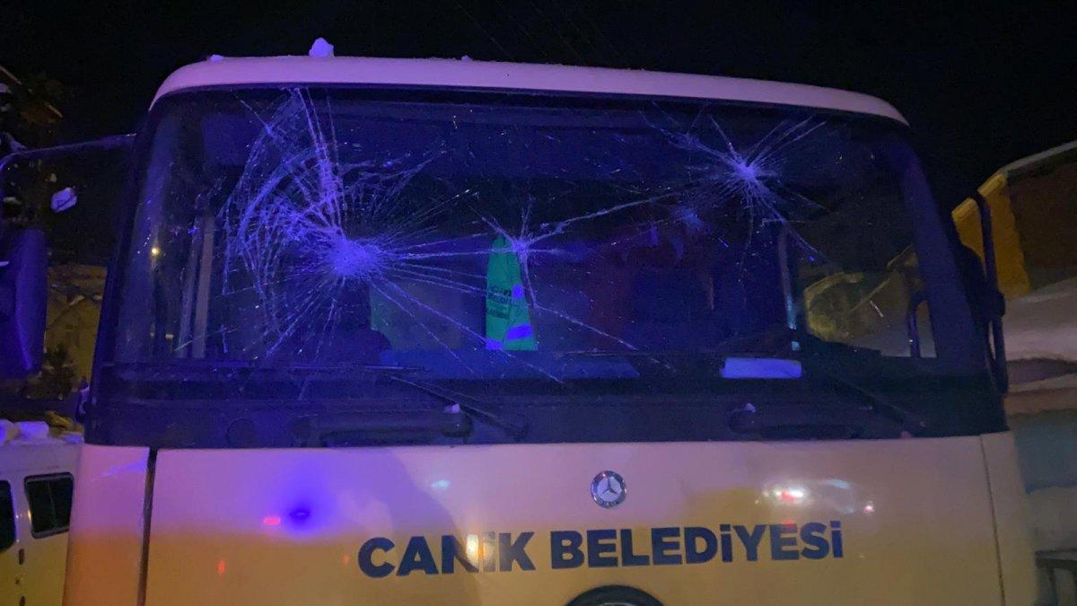 Samsun’da yol tuzlama aracı personelini darbeden 3 saldırgan aranıyor