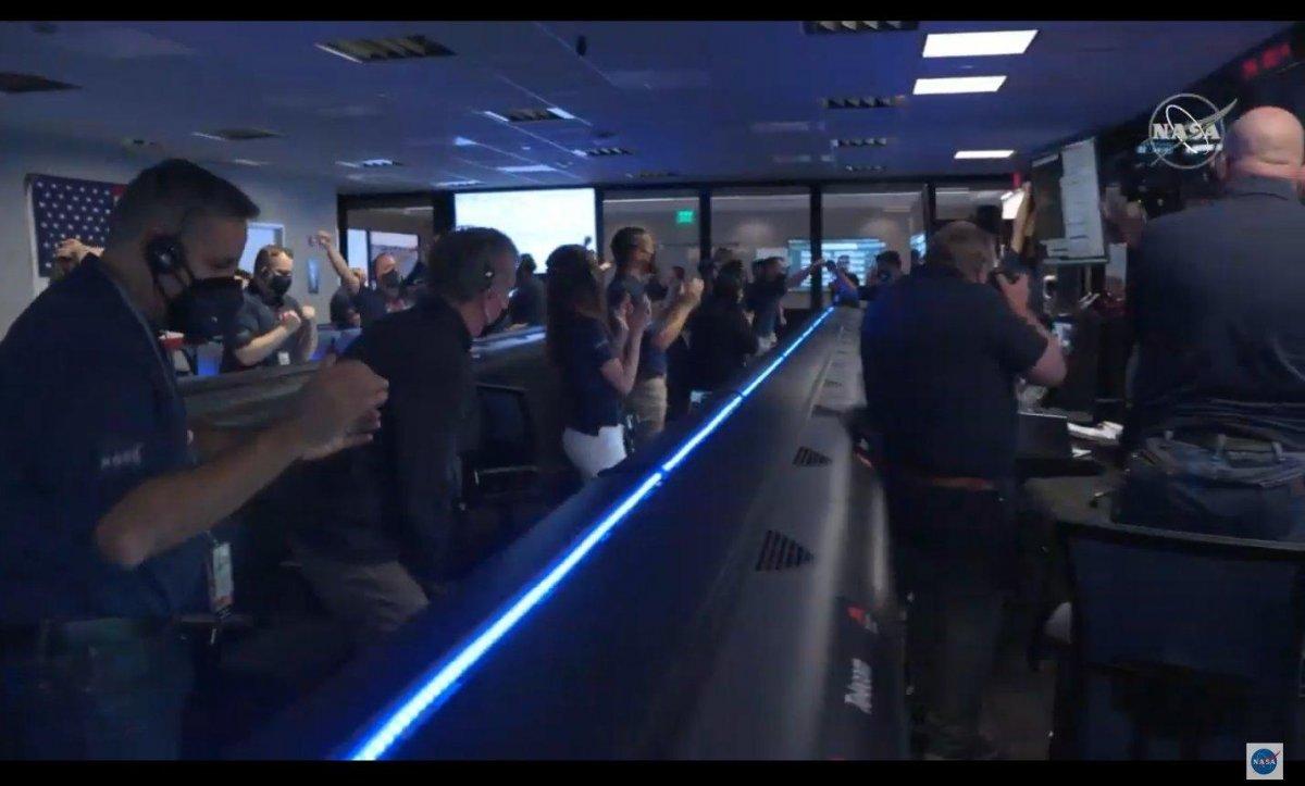 NASA kaşifi Mars'a indi