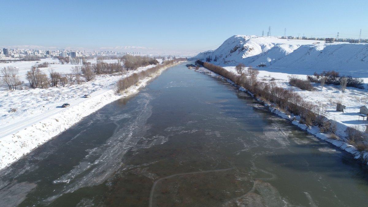 Türkiye'nin en soğuk yeri Altınyayla oldu
