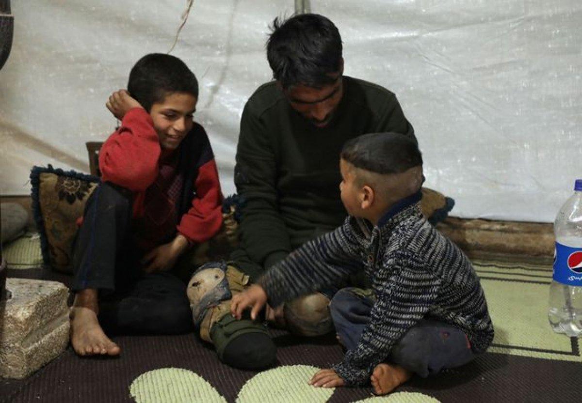 Yerlerinden edilen Suriyeliler hayatlarına çadırlarda devam ediyor