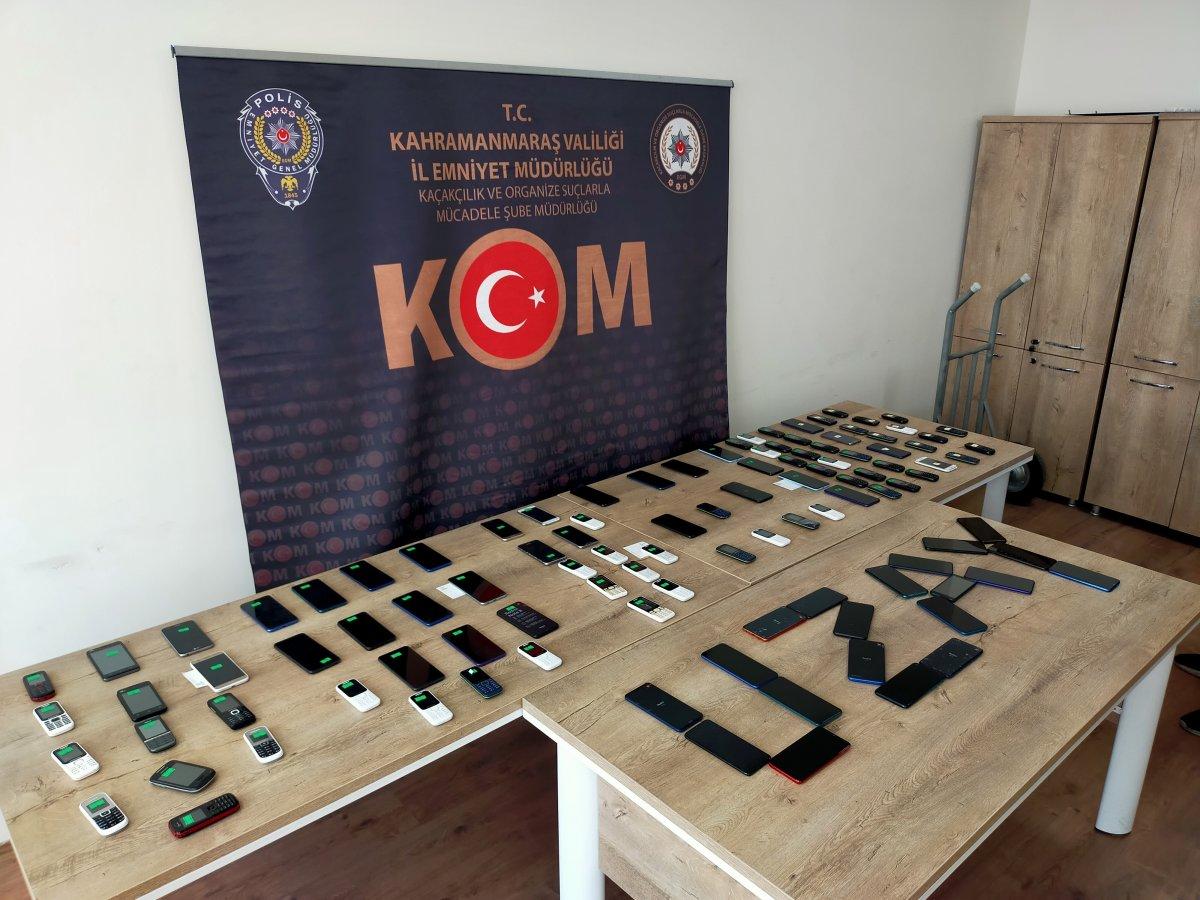 Kahramanmaraş'ta polisten ele geçirilen kaçak telefonlarla 'uzay' mesajı