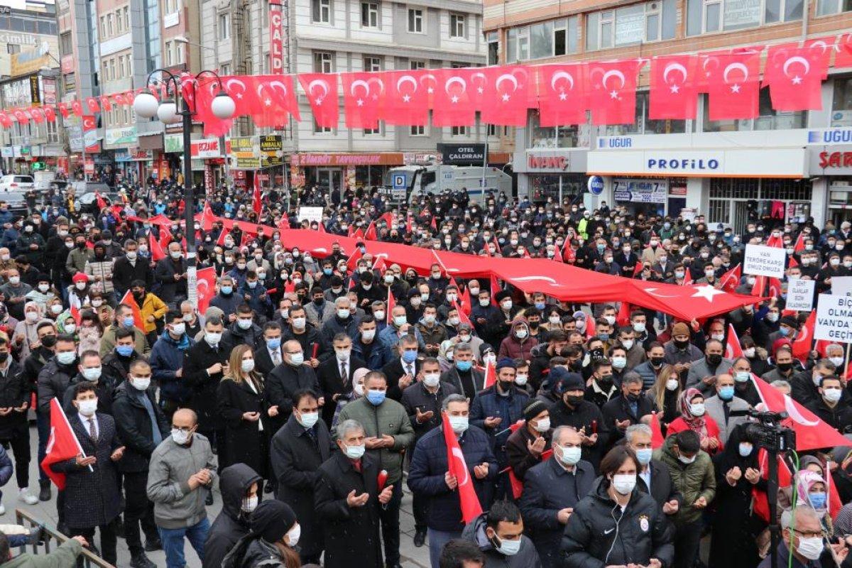 Van’da teröre lanet yürüyüşü