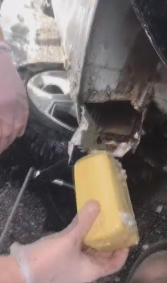 Konya'da otomobilin çamurluğuna gizlenmiş eroin bulundu