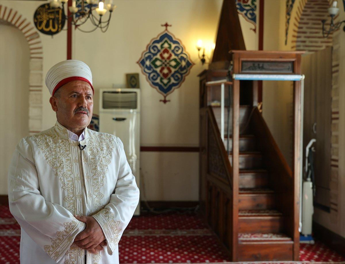 Hz. Kaab Camisi İmamı, madde bağımlıları ve evsizlerin umudu oldu
