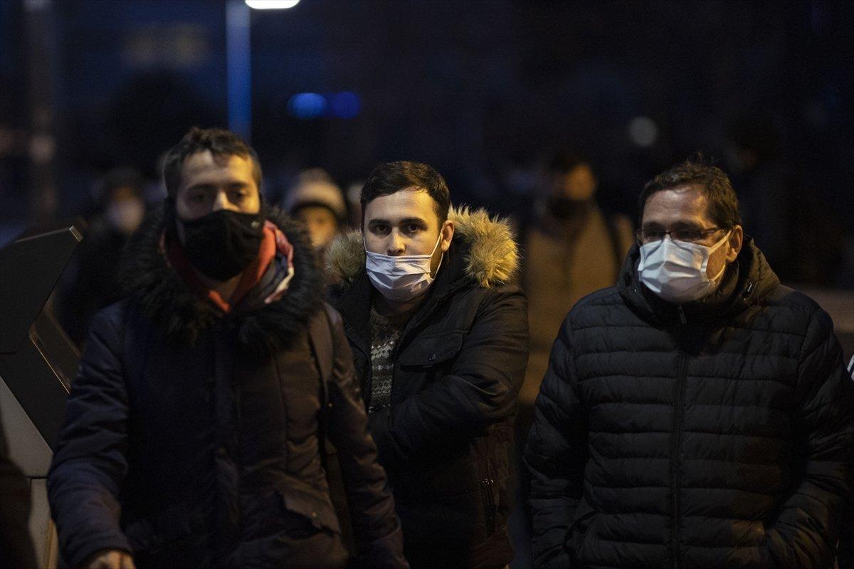 İstanbul'da kısıtlama öncesi trafik yoğunluğu yaşanıyor