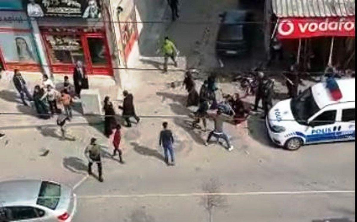Şanlıurfa'da taşlı sopalı kavga kamerada
