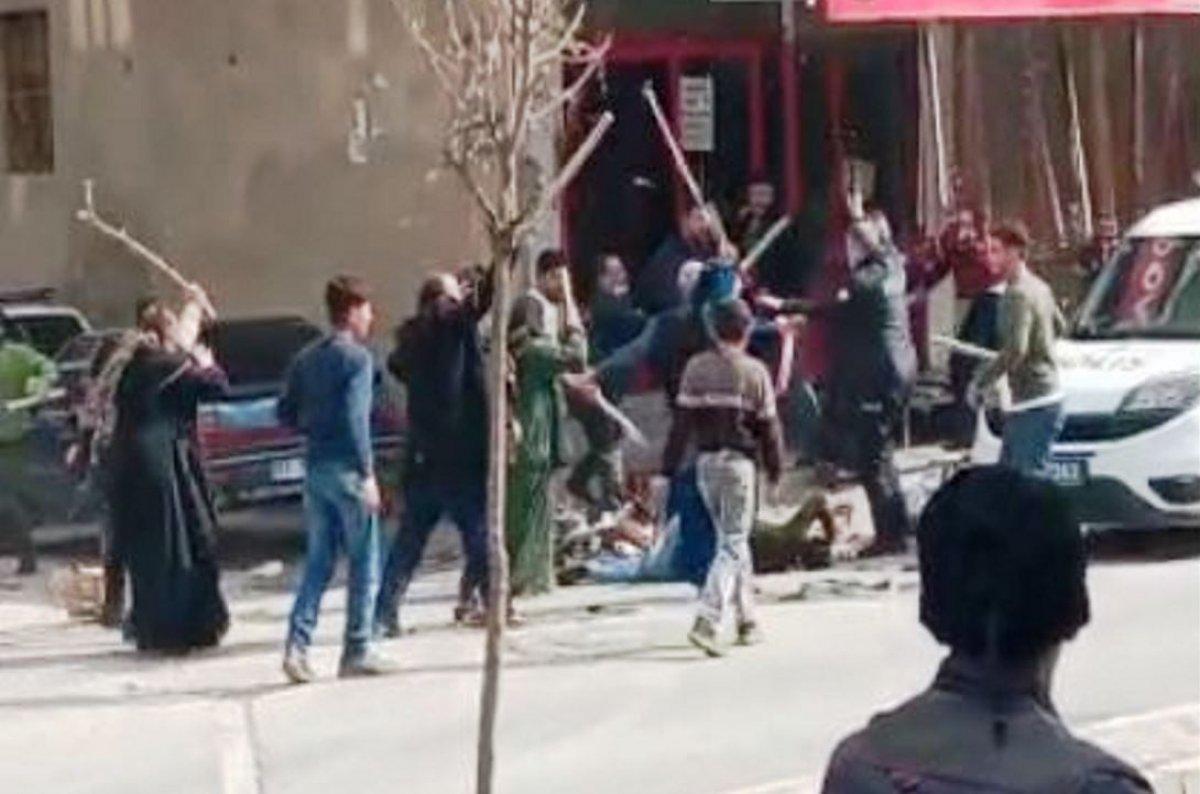 Şanlıurfa'da taşlı sopalı kavga kamerada