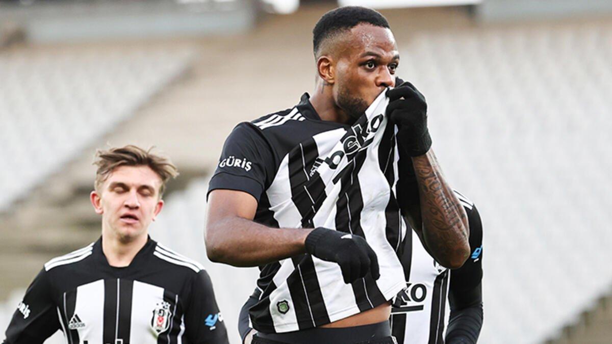 Beşiktaş, Larin'in sözleşmesini uzatıyor