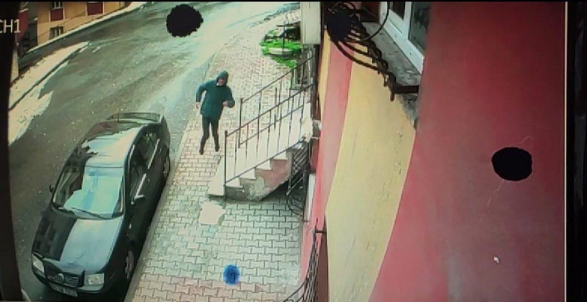 İstanbul'da bacağından vurulan şahıs sekerek kaçtı